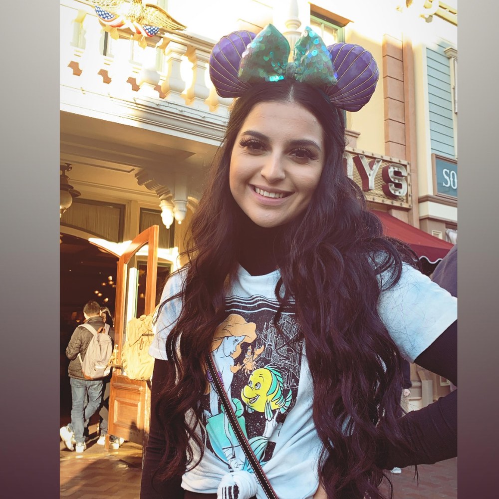 Meet your Posher, Kassandra